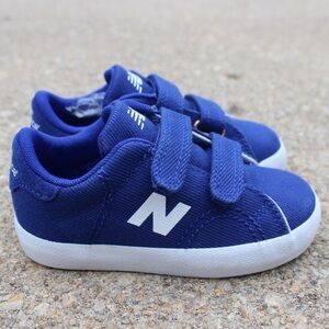New Balance Little Kids' Blue Hook-and-loop Sneakers Sz 7